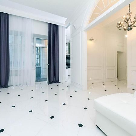 Luxury Beatiful Apartment On Pyshkinska Street Kiew Exterior foto