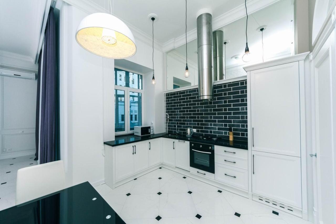 Luxury Beatiful Apartment On Pyshkinska Street Kiew Exterior foto