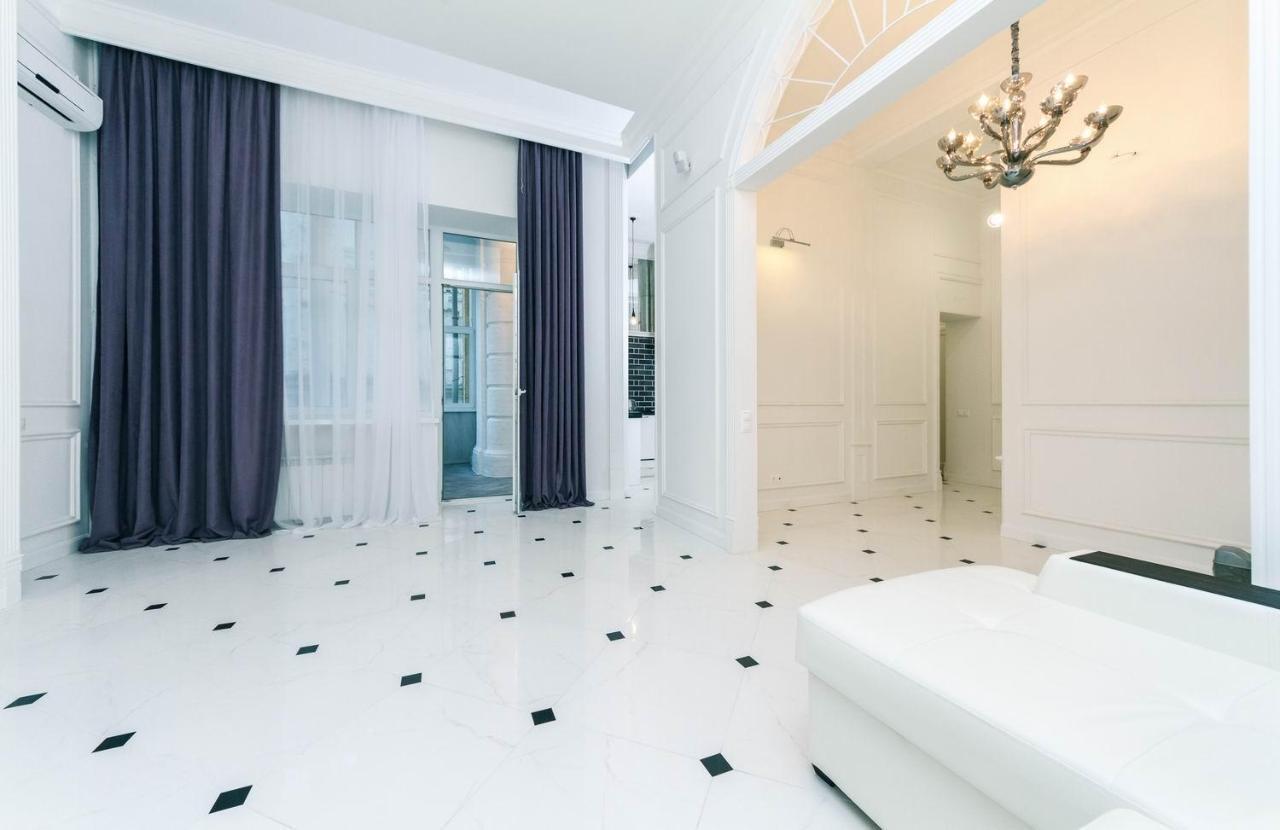 Luxury Beatiful Apartment On Pyshkinska Street Kiew Exterior foto