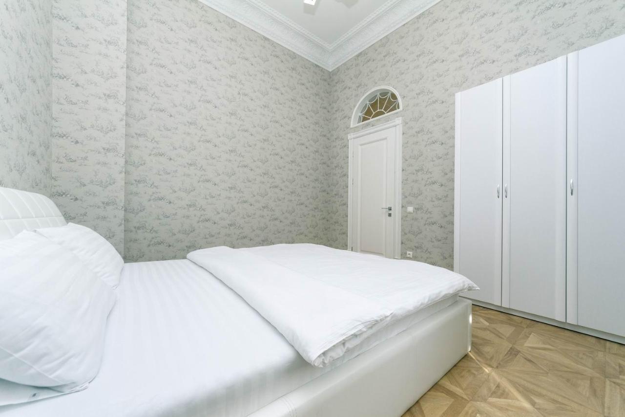 Luxury Beatiful Apartment On Pyshkinska Street Kiew Exterior foto
