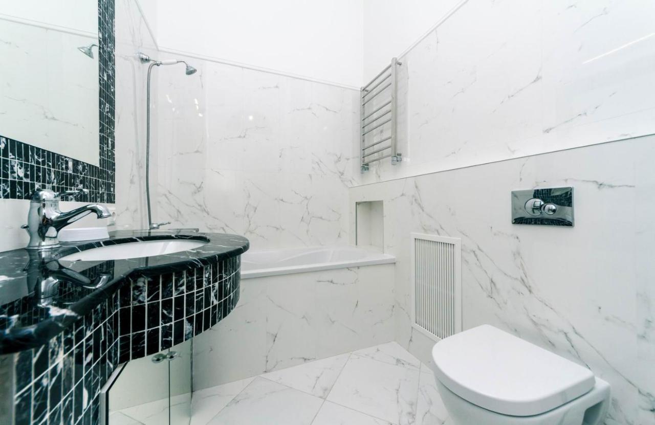 Luxury Beatiful Apartment On Pyshkinska Street Kiew Exterior foto