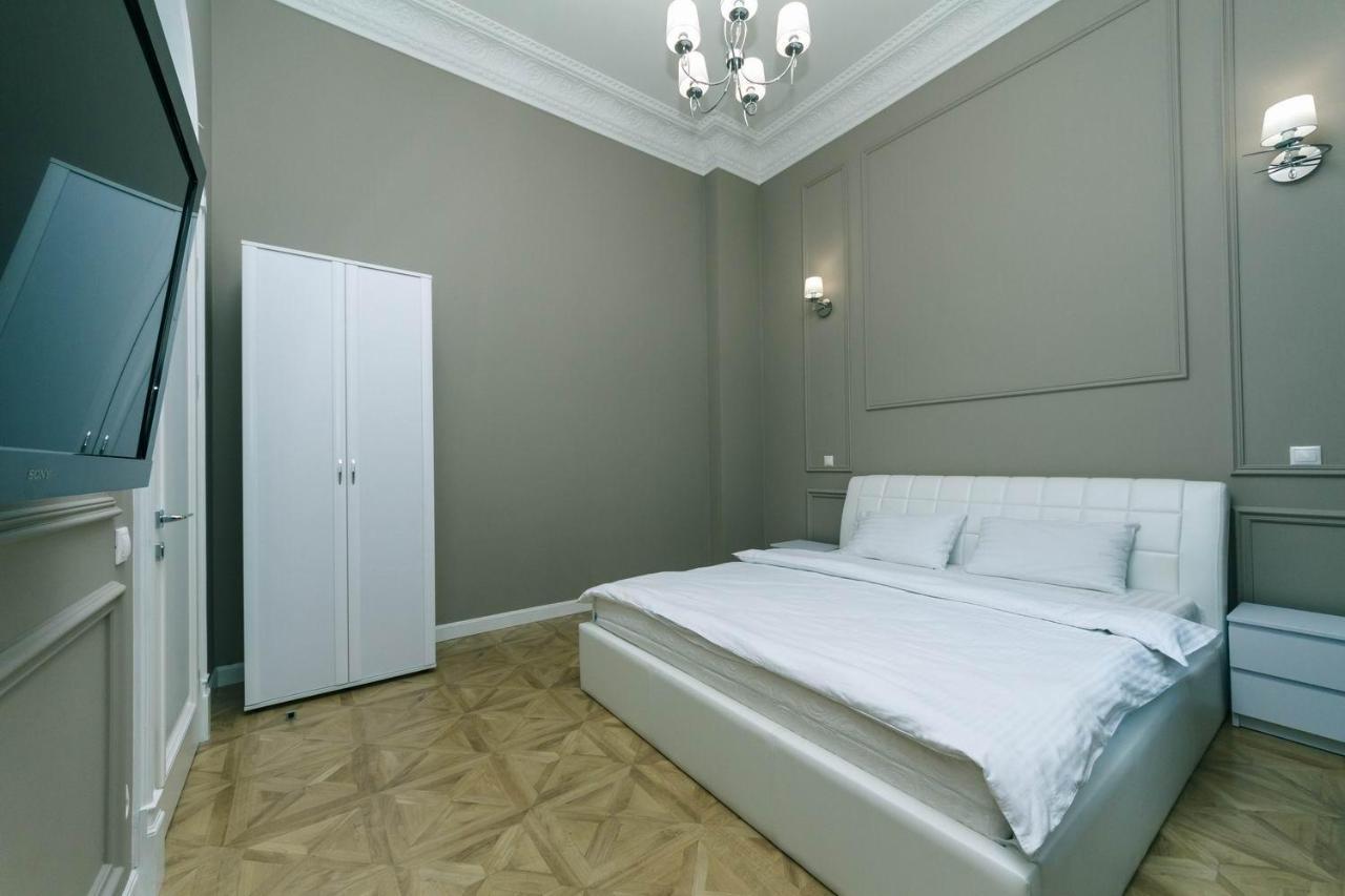 Luxury Beatiful Apartment On Pyshkinska Street Kiew Exterior foto