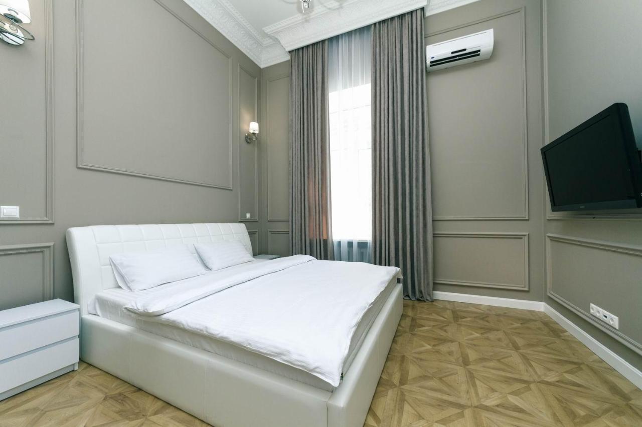 Luxury Beatiful Apartment On Pyshkinska Street Kiew Exterior foto