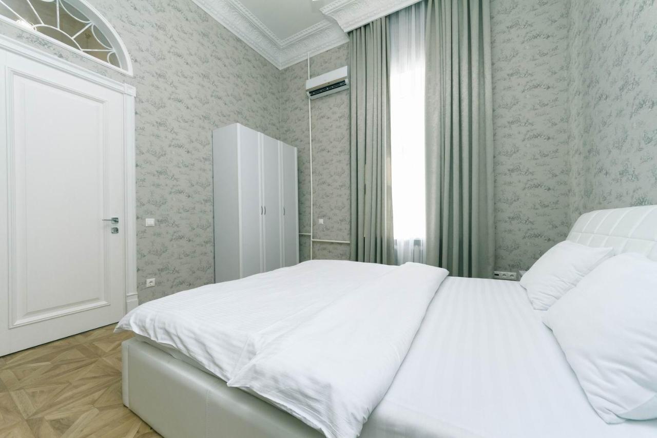 Luxury Beatiful Apartment On Pyshkinska Street Kiew Exterior foto